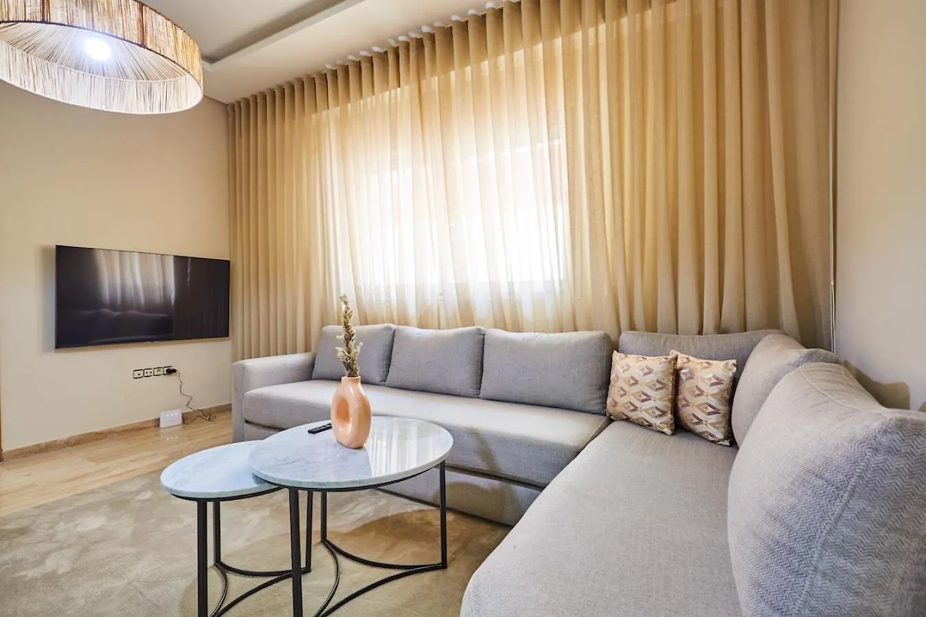 קזבלנקה City Escape Modern 1-Bed Near Casa Voyageurs דירה