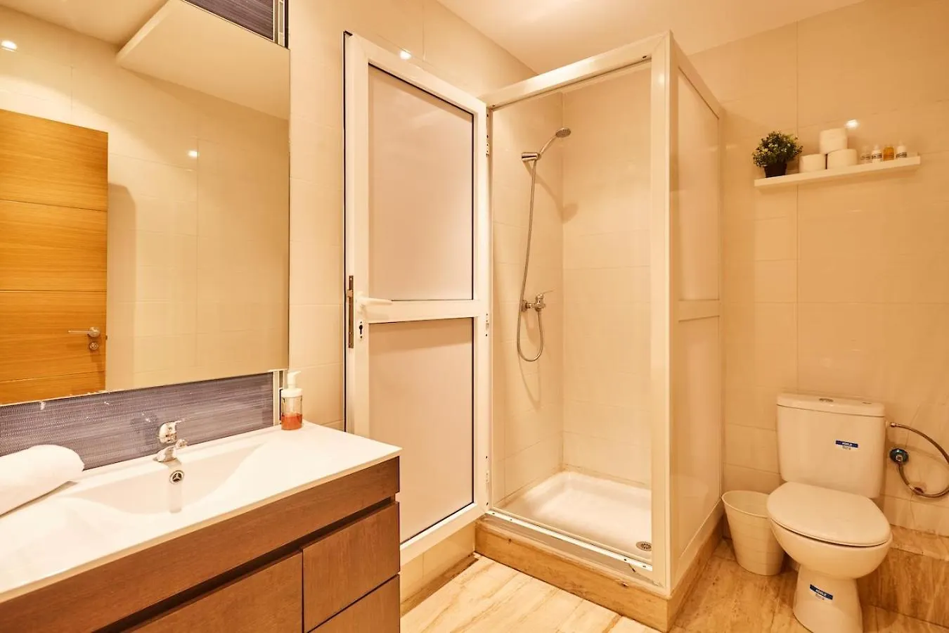 קזבלנקה City Escape Modern 1-Bed Near Casa Voyageurs